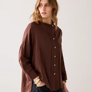 Glanzende wear-your-way overhemdblouse