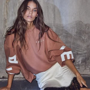 Maxi split logo sweater