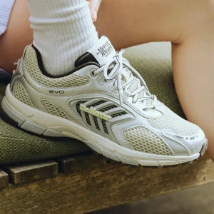 Sneakers the re-run evo brown