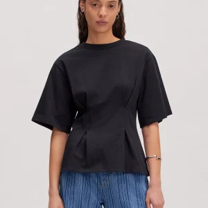 Zwart getailleerd t-shirt marah