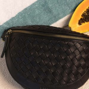 Black ray bum bag woven